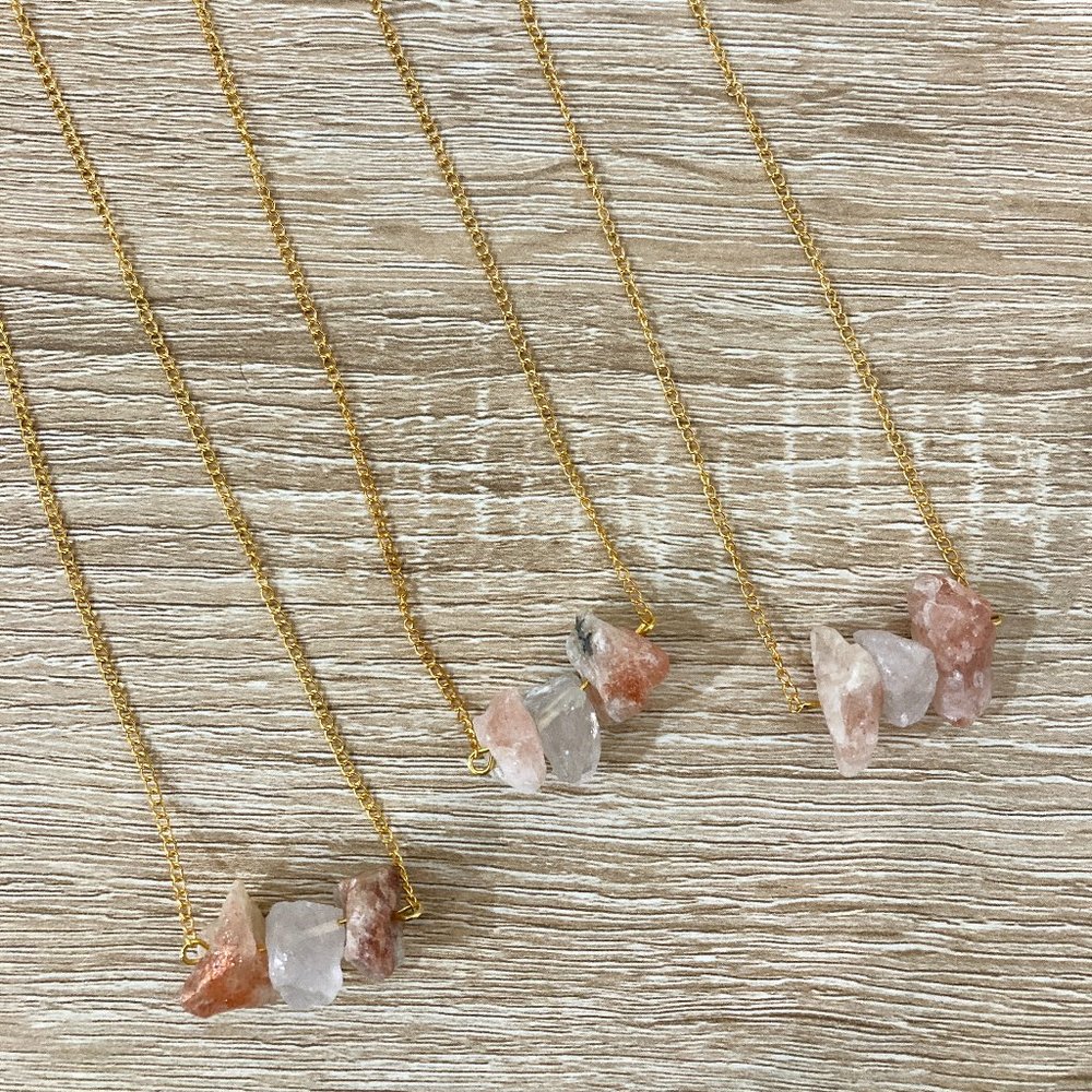 Natural Raw Cut Multicolored Quartz Stone Pendant Gold Necklace - Picture 3 of 4